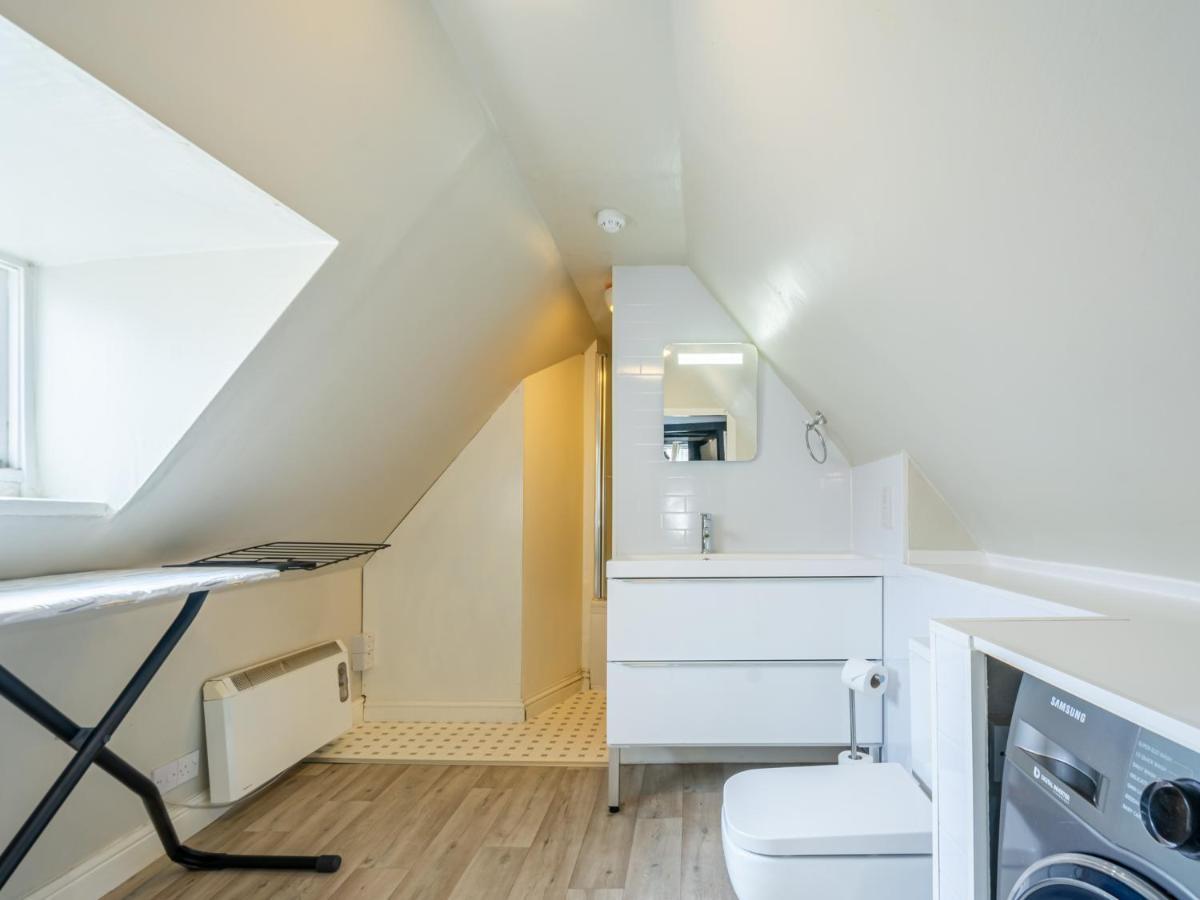 Pass The Keys Renovated Apartment In The Centre Of แคนเทอร์เบอรี ภายนอก รูปภาพ